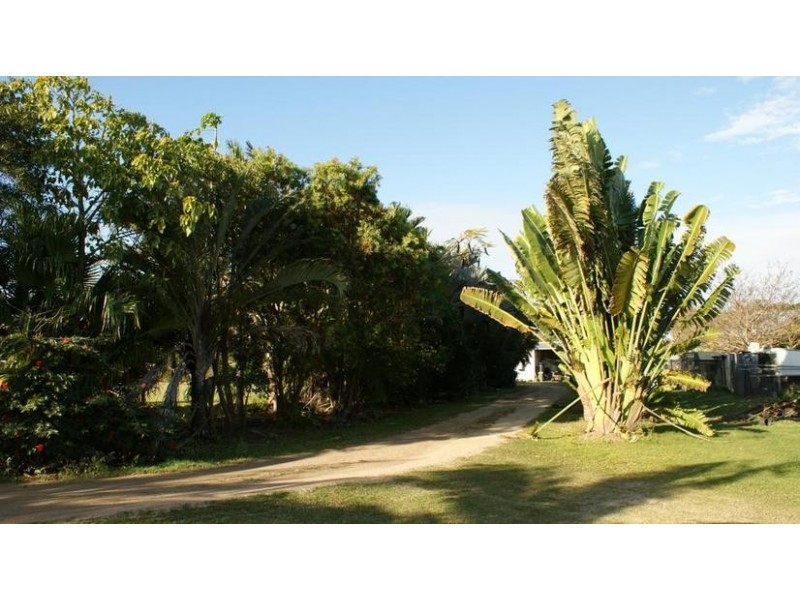 868 Sarina Beach Road, Sarina Beach QLD 4737