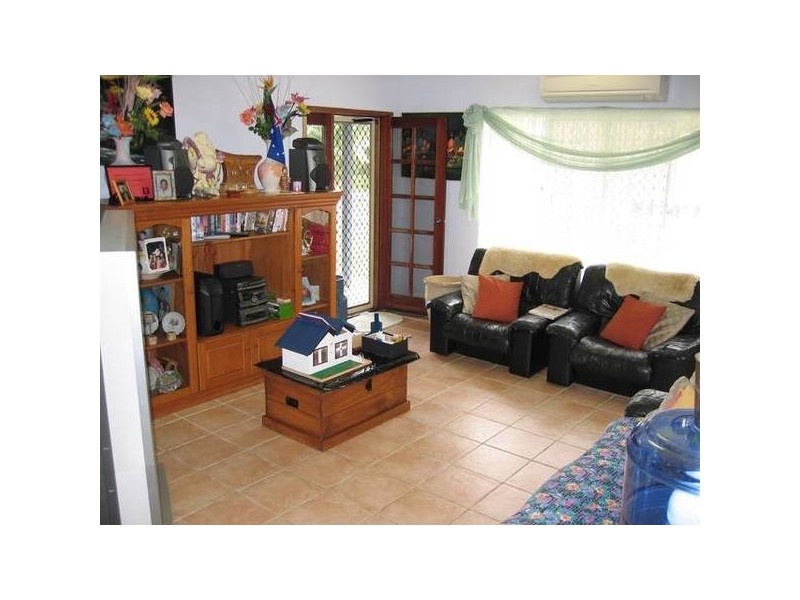 18 Silver Street, Grasstree Beach QLD 4740