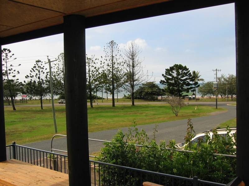 9 Crichton Street, Sarina Beach QLD 4737