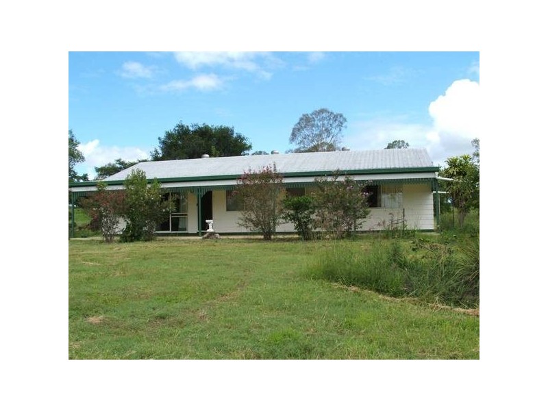 4 Ventons Rd, Sarina QLD 4737