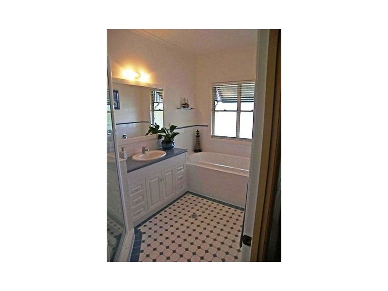 48 Anzac Street, Sarina QLD 4737