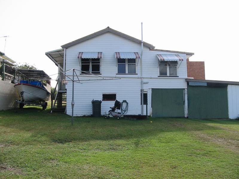 6 W.E. Owen Crescent, Sarina Beach QLD 4737