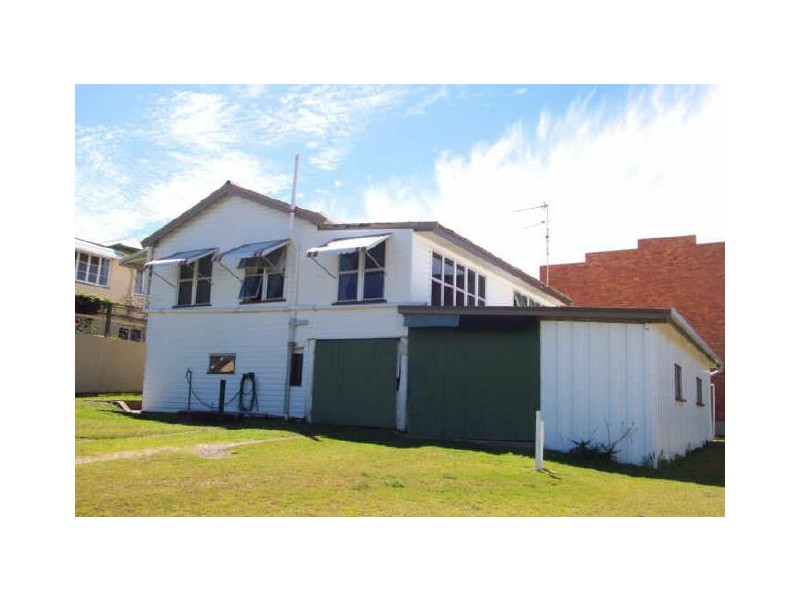 6 W.E. Owen Crescent, Sarina Beach QLD 4737