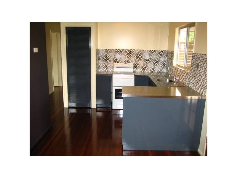 25 Range Road, Sarina QLD 4737