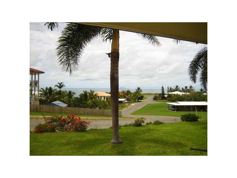 11 Hillside Drive, Grasstree Beach QLD 4740