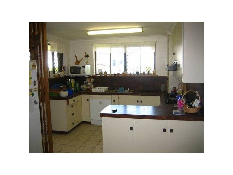 11 Hillside Drive, Grasstree Beach QLD 4740