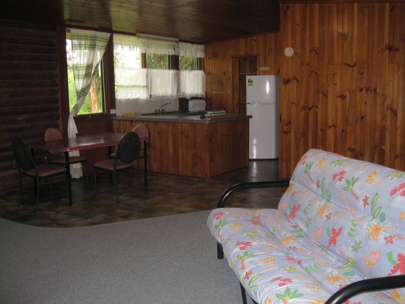 2/103 Miran Khan Drive, Freshwater Point QLD 4737