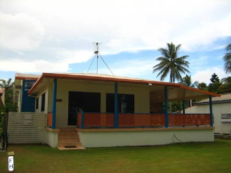 4 The Esplanade, Grasstree Beach QLD 4740