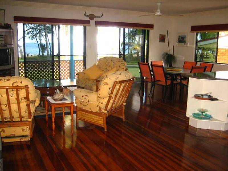 4 The Esplanade, Grasstree Beach QLD 4740