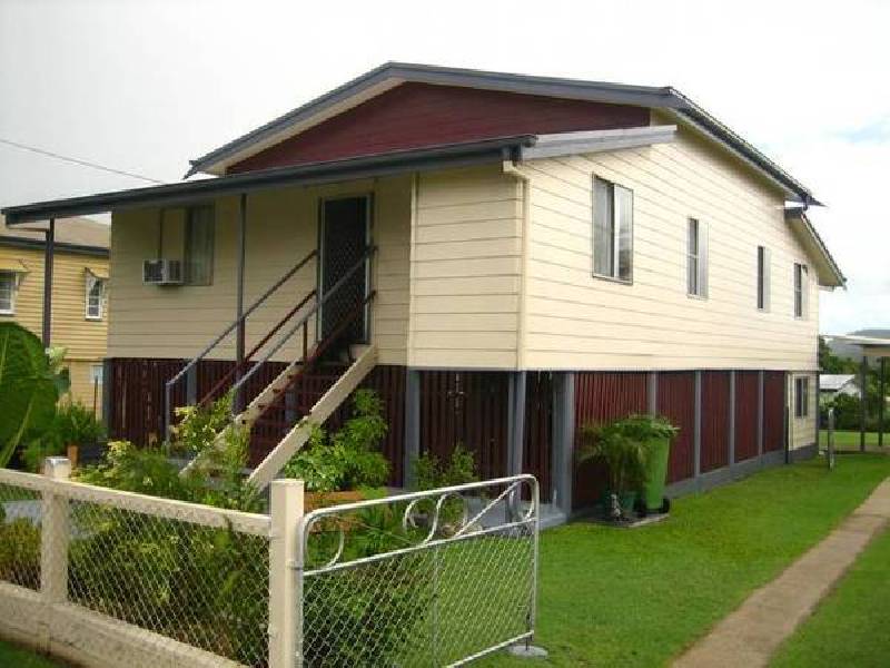 6 Langdon Street, Sarina QLD 4737