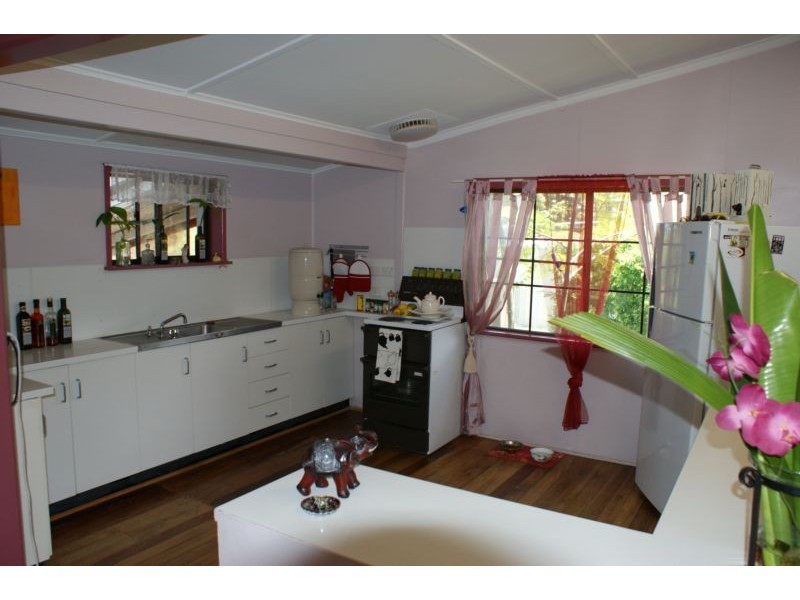 35 Beach Road, Sarina QLD 4737