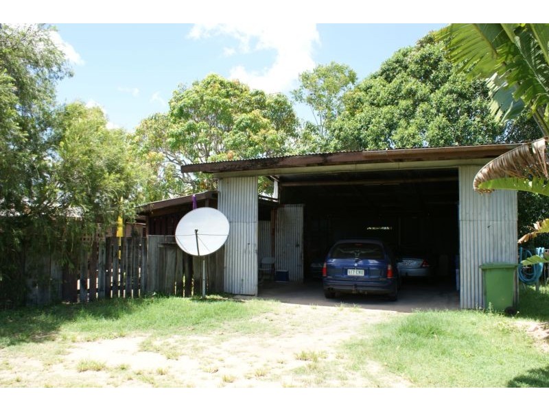 35 Beach Road, Sarina QLD 4737