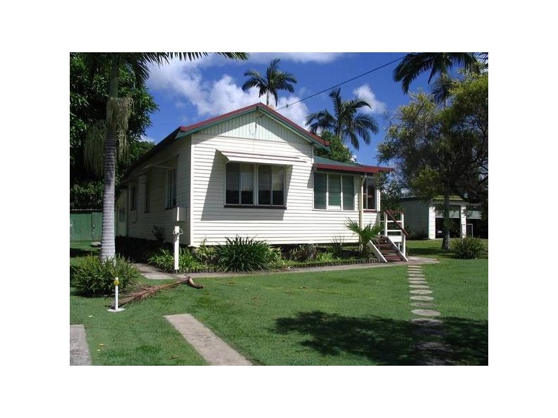 103 Broad Street, Sarina QLD 4737