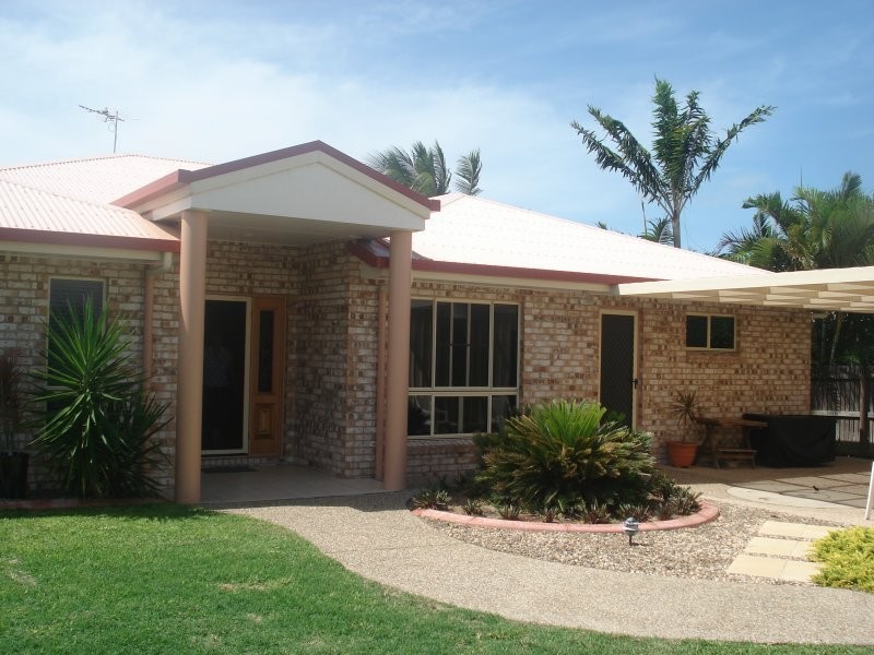 105 Rasmussen Avenue, Salonika Beach QLD 4740