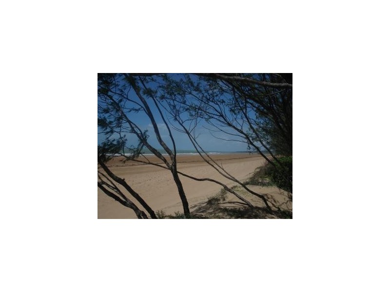 105 Rasmussen Avenue, Salonika Beach QLD 4740