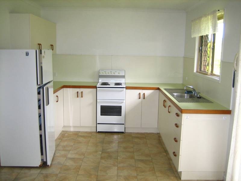 14 Freemont Avenue, Sarina QLD 4737