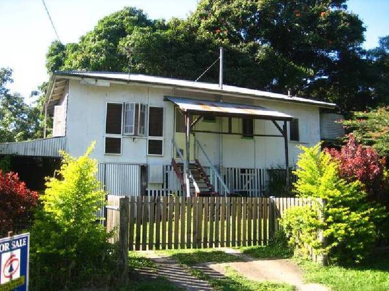 4 Sichter Street, Sarina QLD 4737