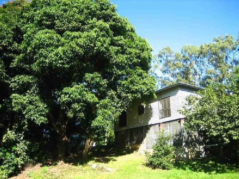 4 Sichter Street, Sarina QLD 4737