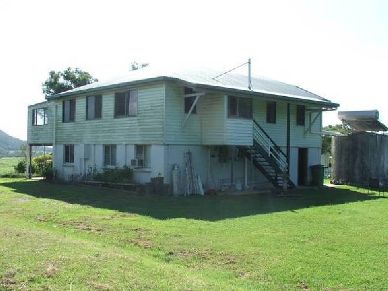 396 Sarina Beach Road, Sarina QLD 4737