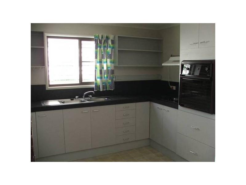 6 Lowther Street, Eton QLD 4741