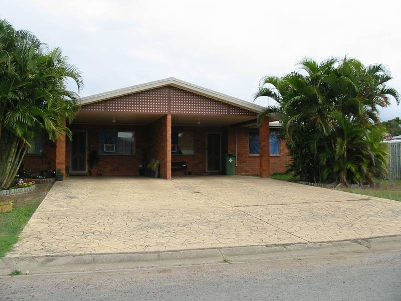 1/18 Freemont Avenue, Sarina QLD 4737