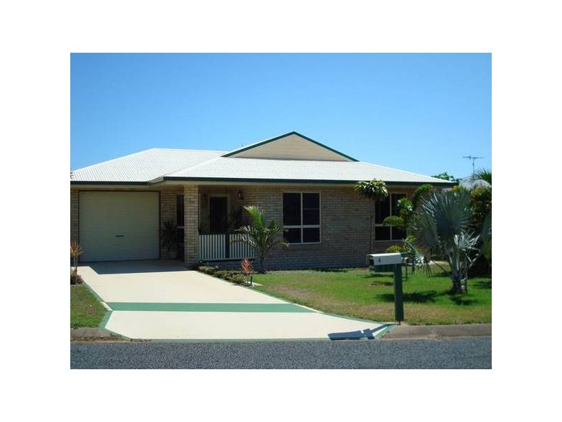 4 Michelle Court, Salonika Beach QLD 4740
