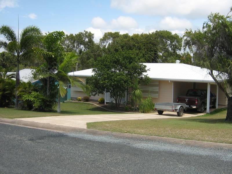 42 Coopers Avenue, Campwin Beach QLD 4737