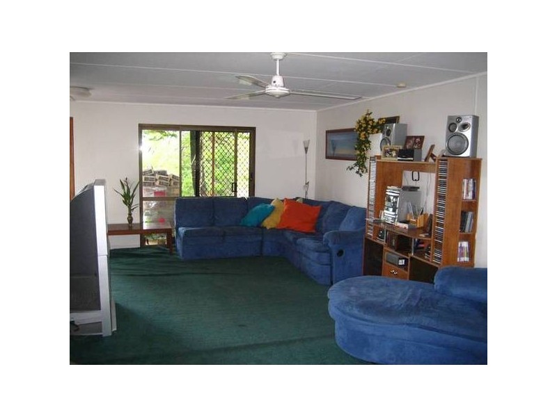 679 West Plane Creek, Sarina QLD 4737