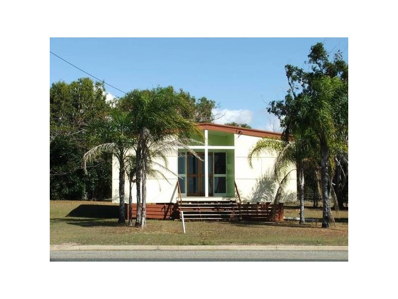 4 Macartney Street, St Lawrence QLD 4707