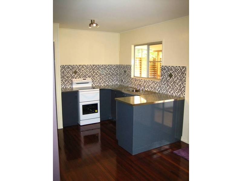 25 Range Road, Sarina QLD 4737