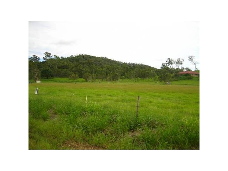 23 Mountneys Road, Sarina QLD 4737