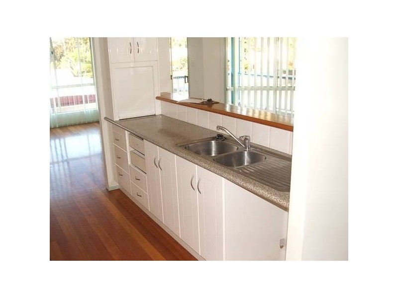 31 Poole Street, Sarina Beach QLD 4737