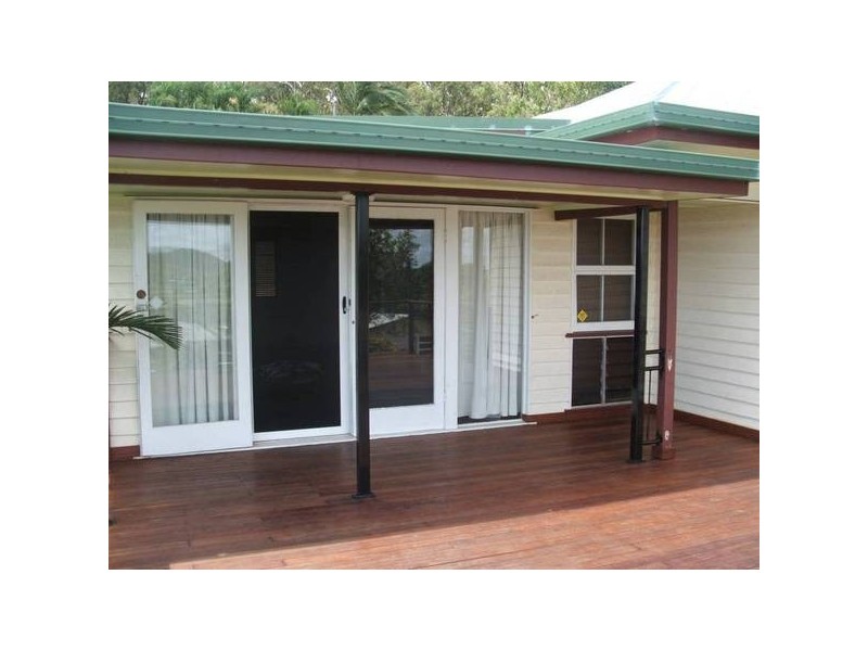 27 Atherton Street, Sarina QLD 4737