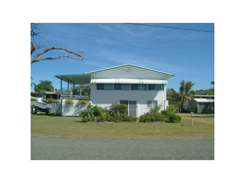 72 The Esplanade, Grasstree Beach QLD 4740