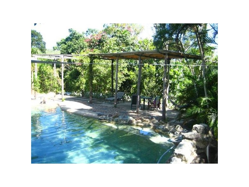 108 Range Road, Sarina QLD 4737