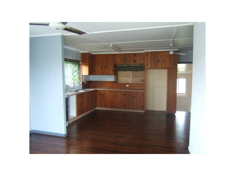 6 Matthews Street, Sarina QLD 4737