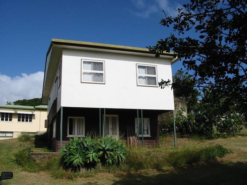 5 Crichton Street, Sarina Beach QLD 4737