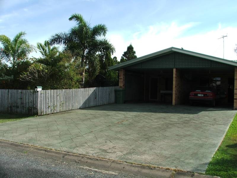 1/17 Freemont Avenue, Sarina QLD 4737