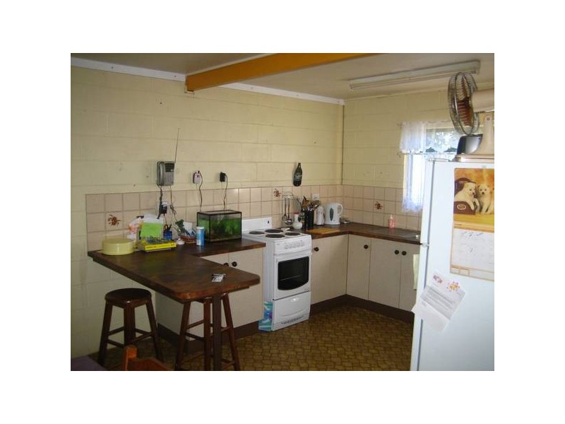 1 & 2/41 Brooks Road, Sarina QLD 4737