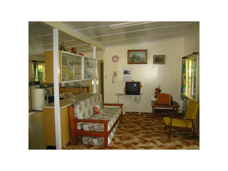 98 The Esplanade, Grasstree Beach QLD 4740