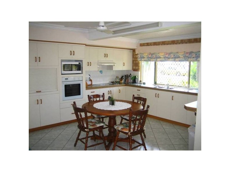 98 The Esplanade, Grasstree Beach QLD 4740