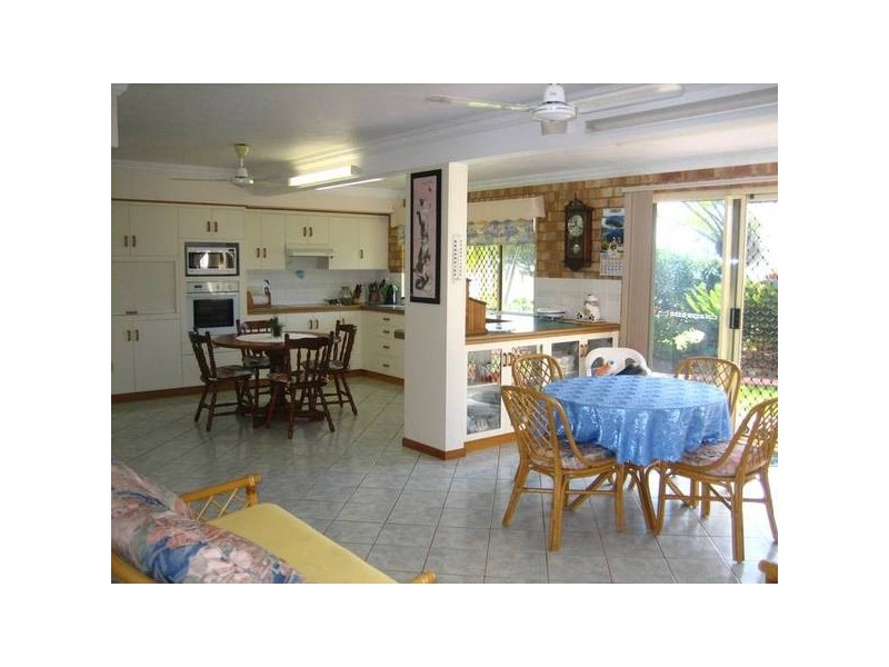 98 The Esplanade, Grasstree Beach QLD 4740
