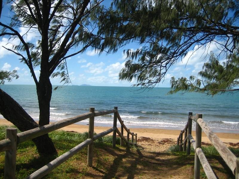 31 Poole Street, Sarina Beach QLD 4737