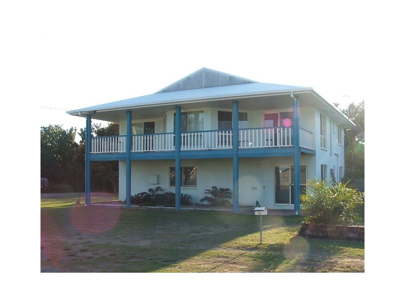 31 Poole Street, Sarina Beach QLD 4737
