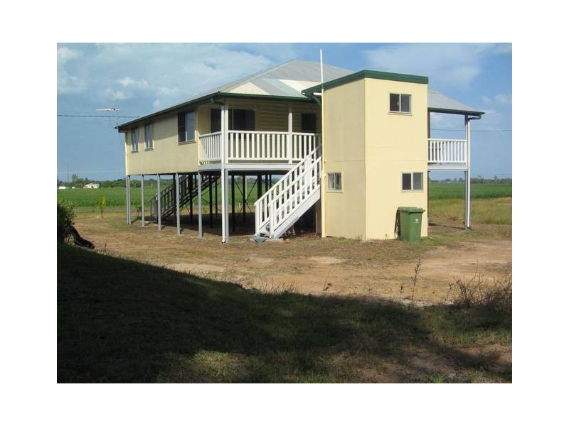 12 Old Bruce Highway, Carmila QLD 4739