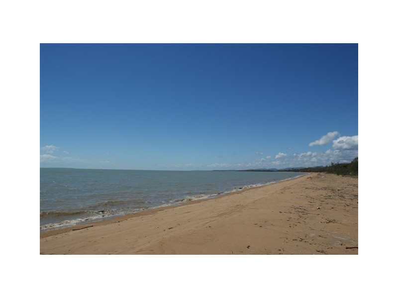 12 Old Bruce Highway, Carmila QLD 4739
