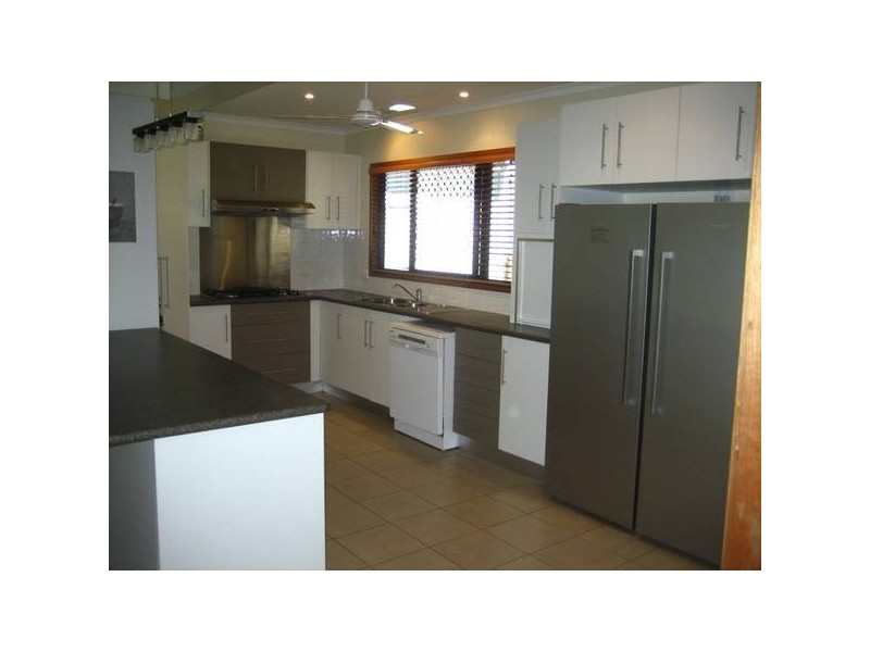 39 Zelma Street, Grasstree Beach QLD 4740