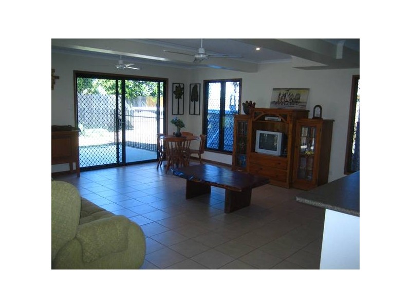 39 Zelma Street, Grasstree Beach QLD 4740