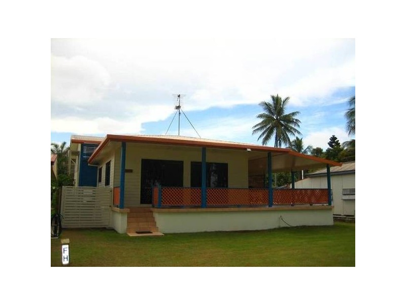 4 The Esplanade, Grasstree Beach QLD 4740