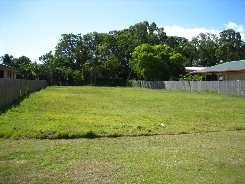 21 Swan Street, Armstrong Beach QLD 4737